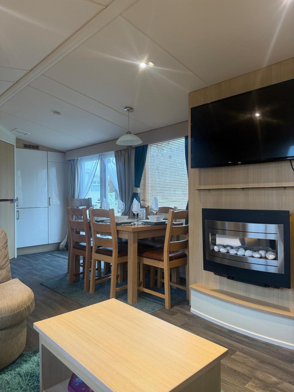 Holiday home Lovely Serenity Caravan Is Situated On The Norfolk Broads *
